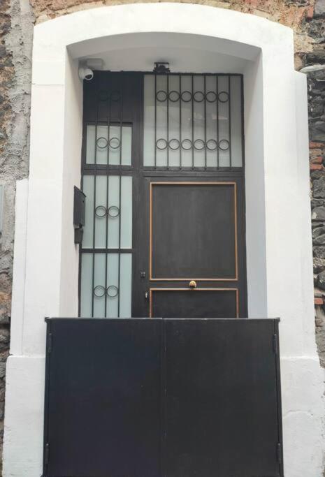 Holiday House Shantu คาตาเนีย ภายนอก รูปภาพ